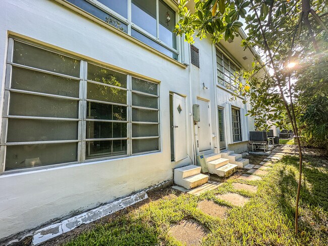 Building Photo - 4501 S Ocean Blvd