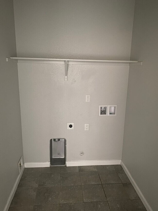 Building Photo - 3935 Hazy Swale Way