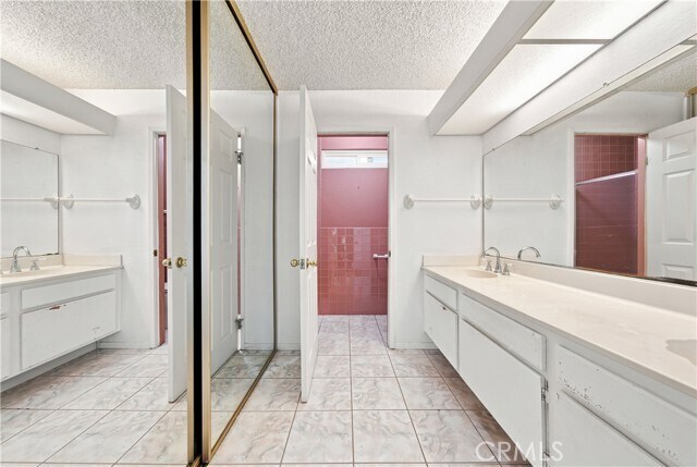 Building Photo - 482 Vista Del Norte