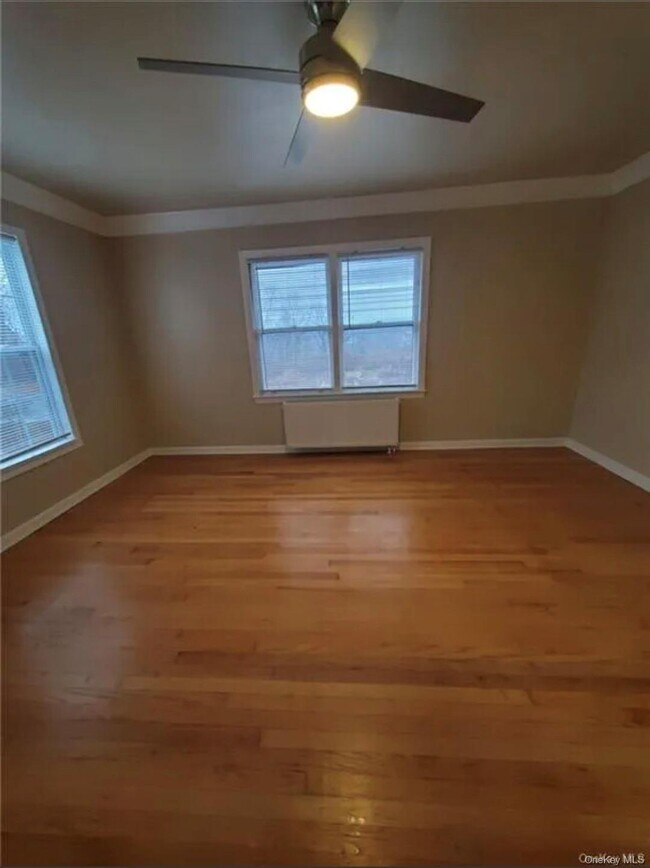 Building Photo - 32 Cherry St