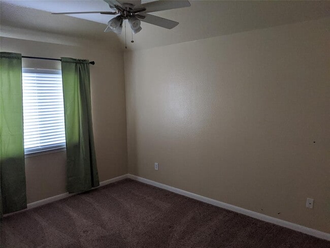 Building Photo - 25727 Shady Spruce Ln