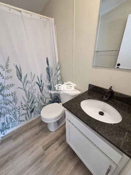 Building Photo - 2350 N 5th St