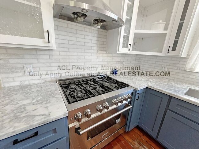 Building Photo - North Oakland Beauty – Modern Comfort Meet...