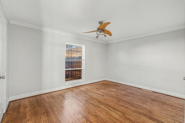 Building Photo - 5222 Fleetwood Oaks Ave