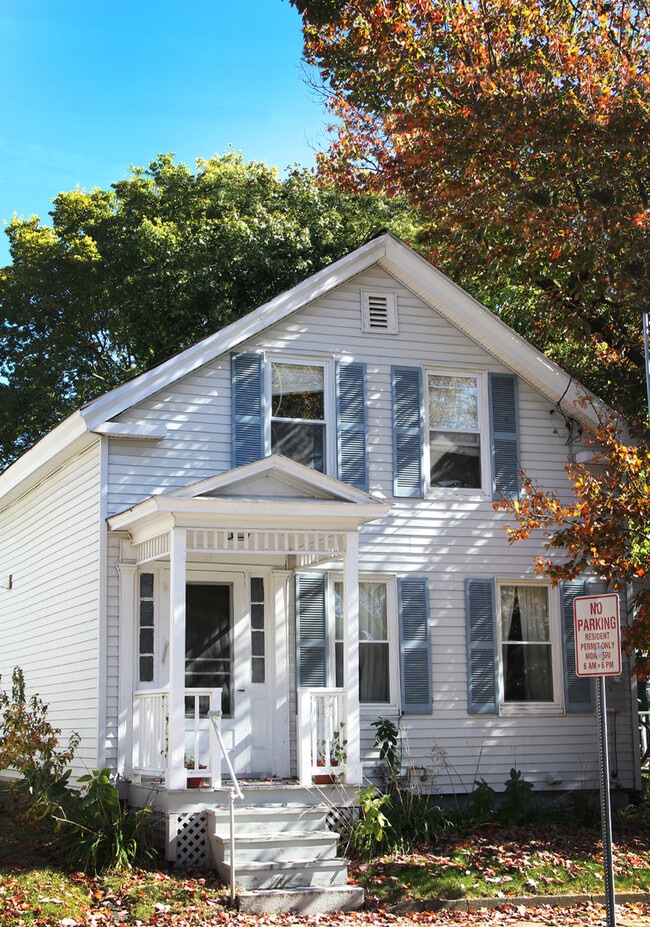 Primary Photo - 56 George St