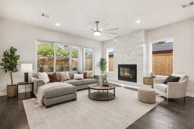 Building Photo - 111 E 33rd St