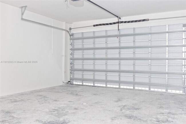 Building Photo - 10341 NW 64th Ln