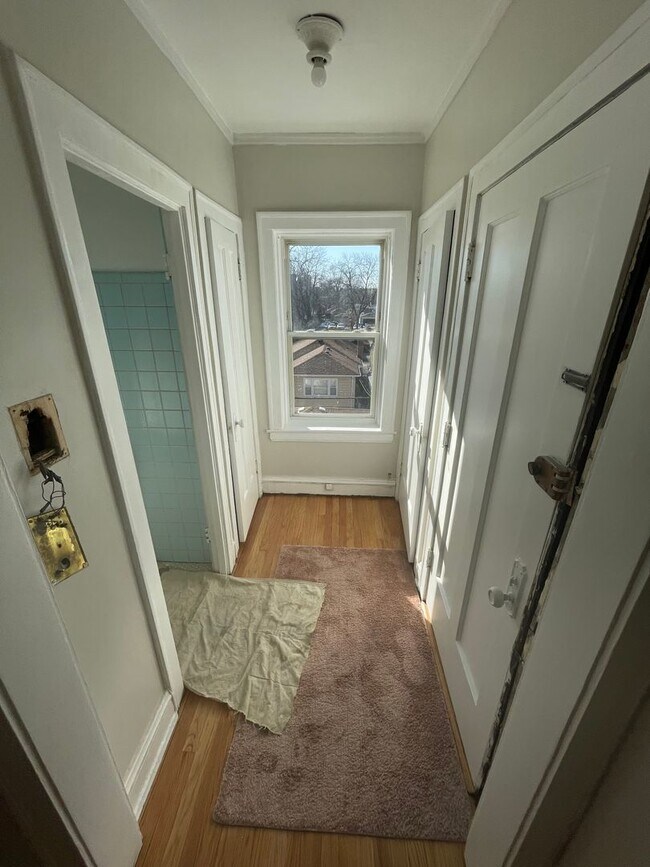 Building Photo - 6424 N Richmond St