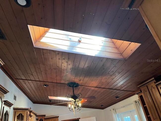 Building Photo - 200 Arbor Dr W