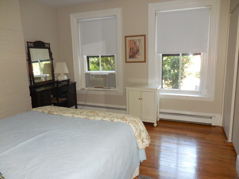 Building Photo - 19 Braddock Park