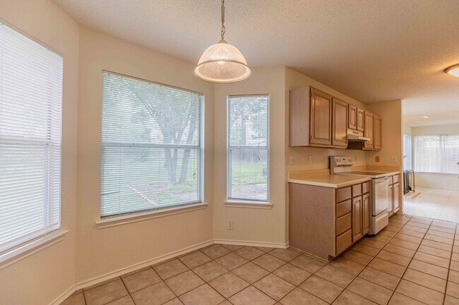 Building Photo - 14215 Spotted Cedar
