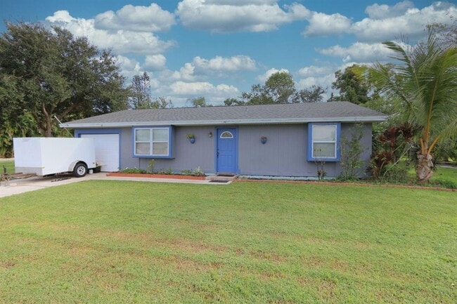 Primary Photo - 274 NE Brunson Ct