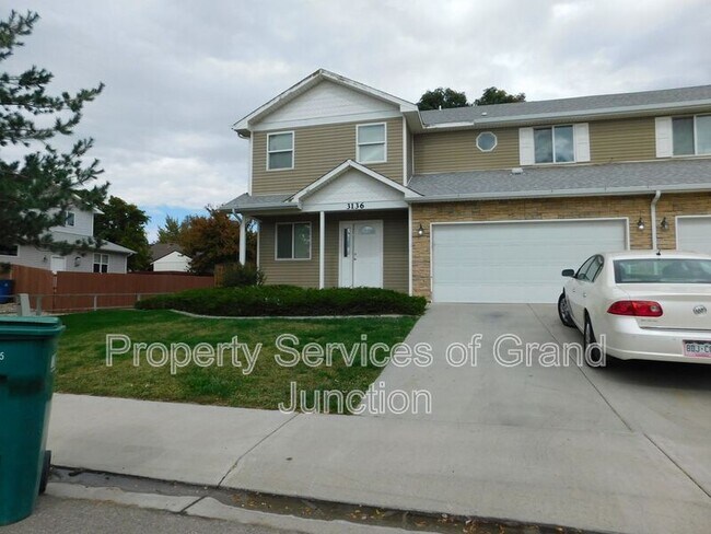 Primary Photo - 3136 Shamrock Dr