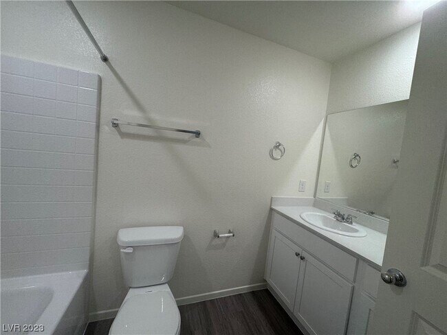 Building Photo - 9923 Florence Hills St