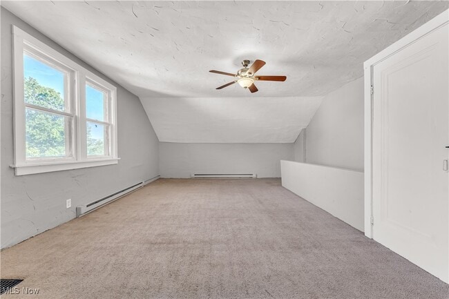 Building Photo - 3249 Hyde Park Ave