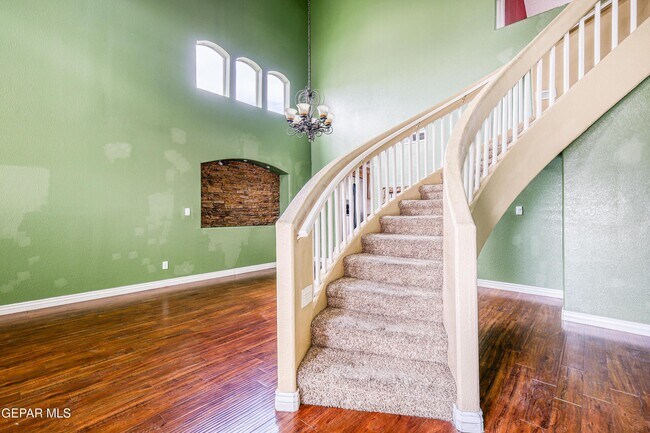 Building Photo - 4733 R L Shoemaker Dr