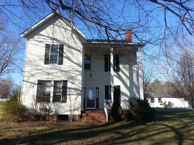 Primary Photo - West Iredell Area - 4BR / 3BA + Carport