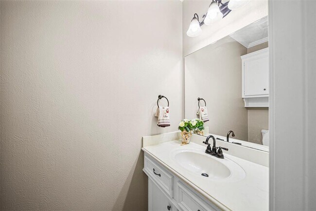 Building Photo - 2452 Ripplewood Dr