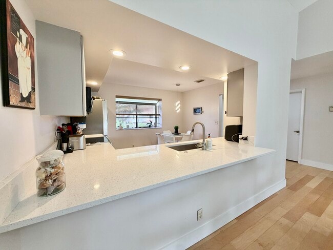 Building Photo - 7935 La Mirada Dr