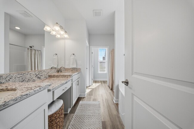 Building Photo - 2238 Sanibel Ln