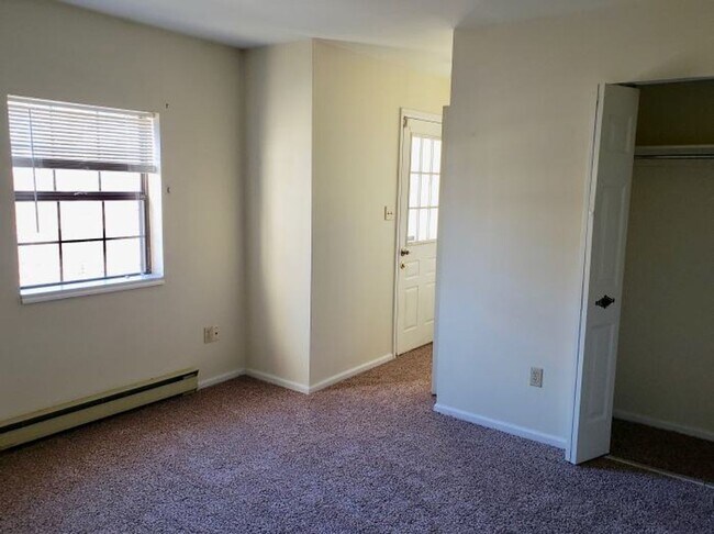 Building Photo - PROMO *$250 Admin Fee Waived* Lovely 2BR C...