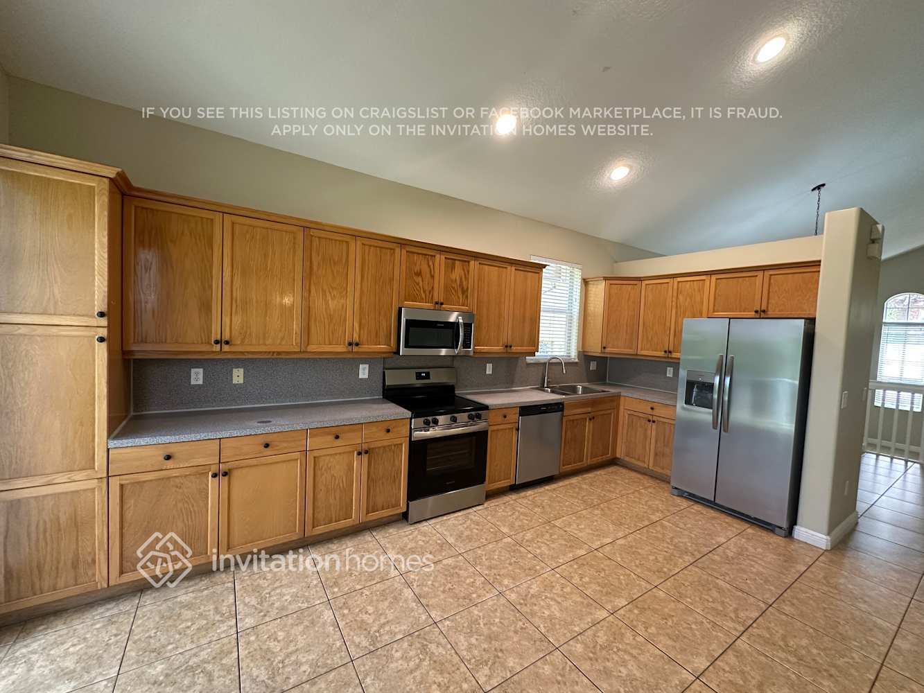 Building Photo - 2736 Misty Oaks Cir
