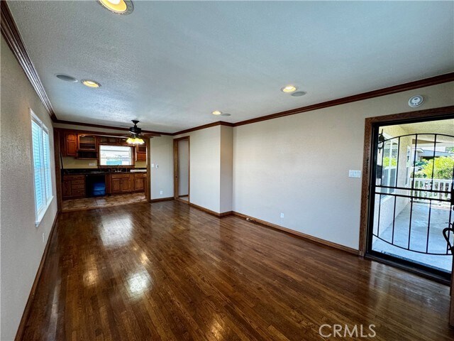 Building Photo - 14414 Studebaker Rd