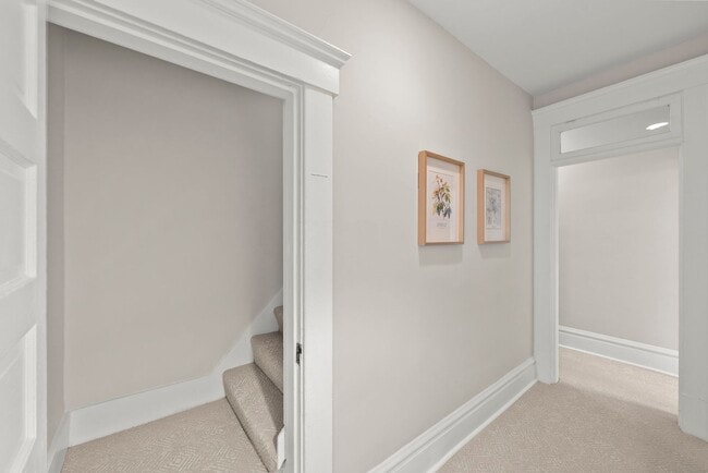 Building Photo - Executive Furnished Rental in Olde Towne East