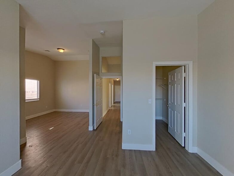 Building Photo - 3836 Iverson Ln