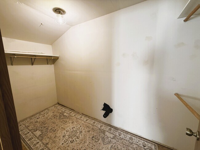 Building Photo - 7522 Madrid ct