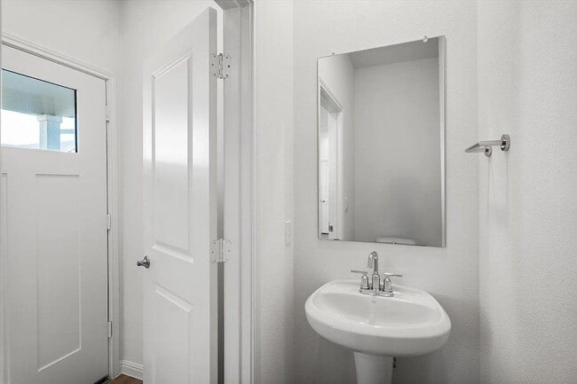 Building Photo - 2517 Violet Theo Ln