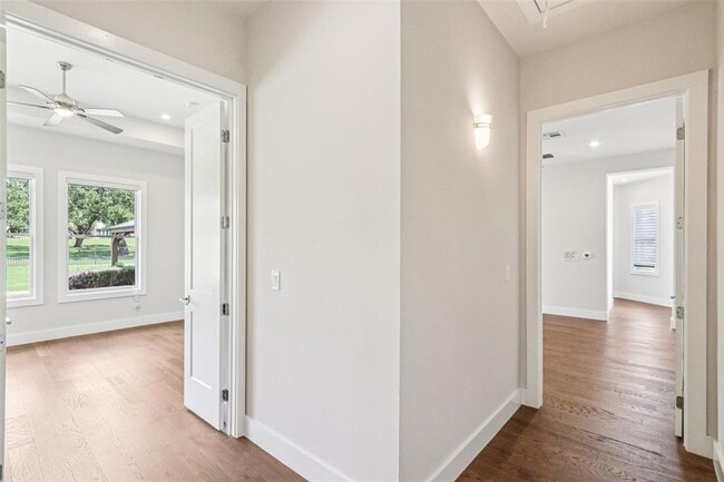 Building Photo - 2404 Sailboat Pass