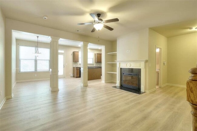 Building Photo - 3702 Brockenhurst Dr