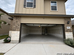 Building Photo - 5712 Hartley Home