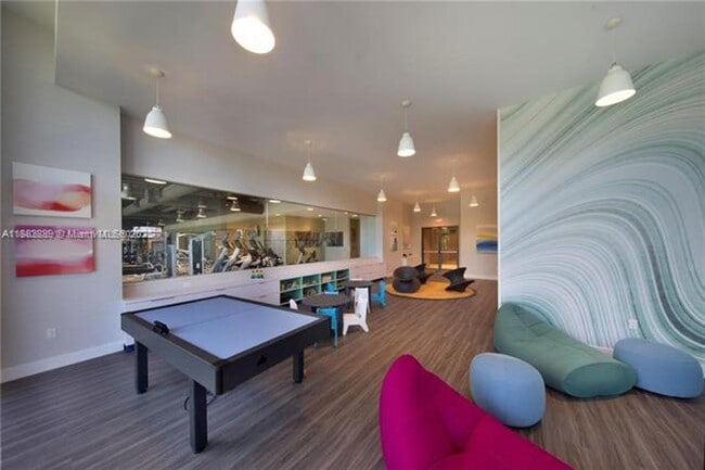 Building Photo - 16385 Biscayne Blvd