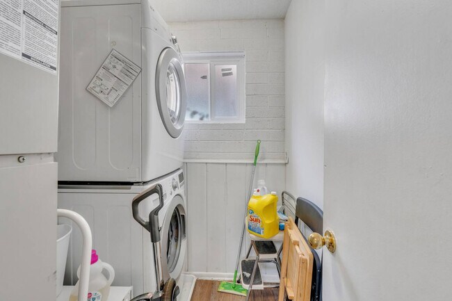 Building Photo - 115 S Street-SI FL1-ID1513963P