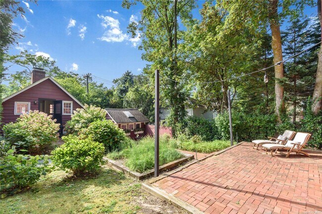 Building Photo - 95 E Broadway