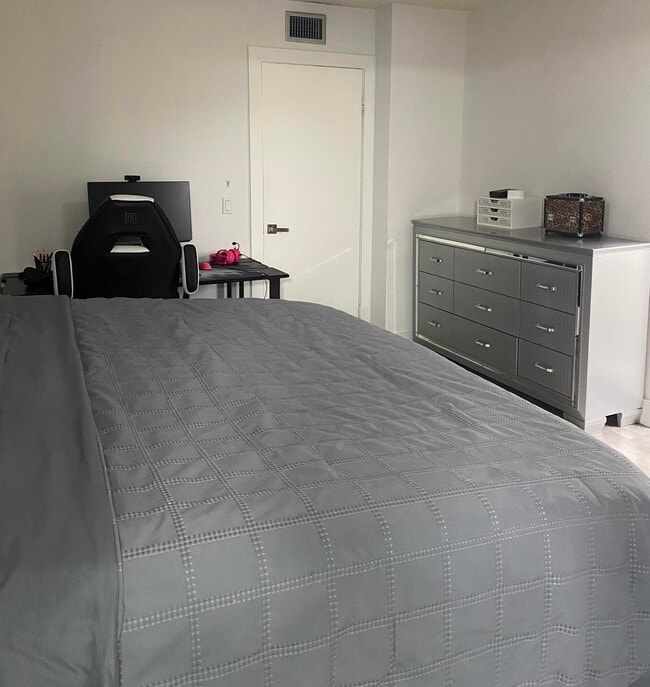 Building Photo - 5808 58th Way