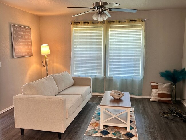 Interior Photo - The Breighton at Paseo