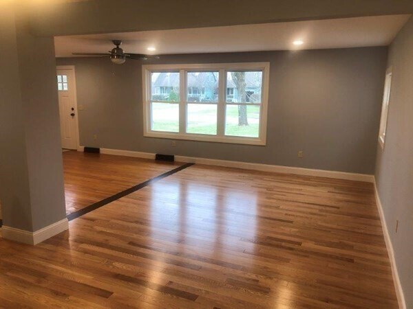 Building Photo - 60 Bridge St