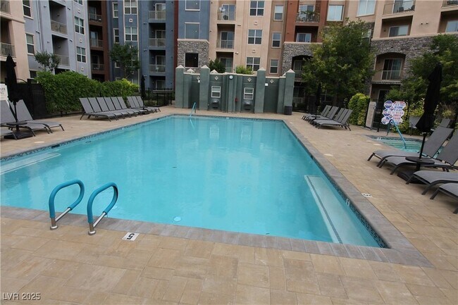 Primary Photo - 26 E Serene Ave