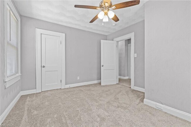 Building Photo - 849 W 34th St