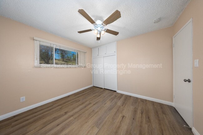 Building Photo - 6574 Valley Dr