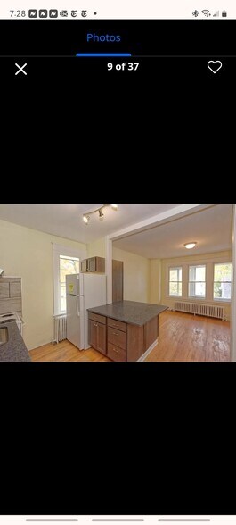 Building Photo - 876 Warren St