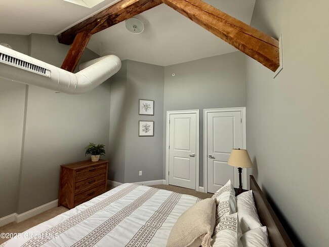 Building Photo - 77 Van Dam St