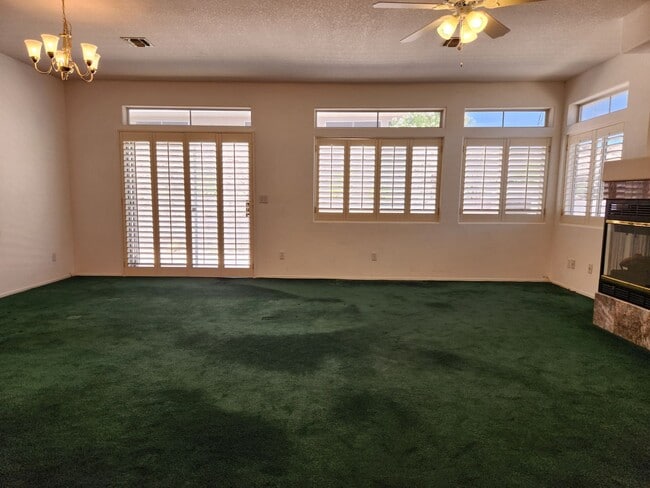 Building Photo - SINGLE STORY TOWN HOME AVAILABLE