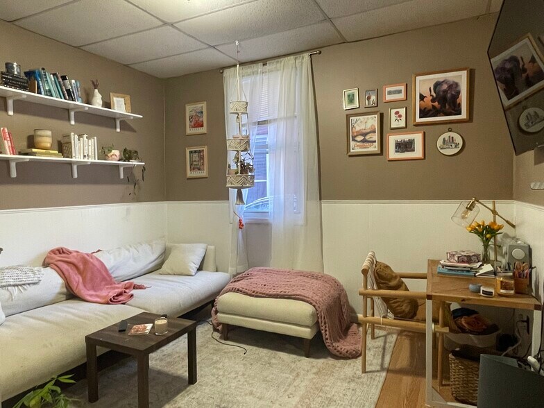 Building Photo - 267 Highland Ave