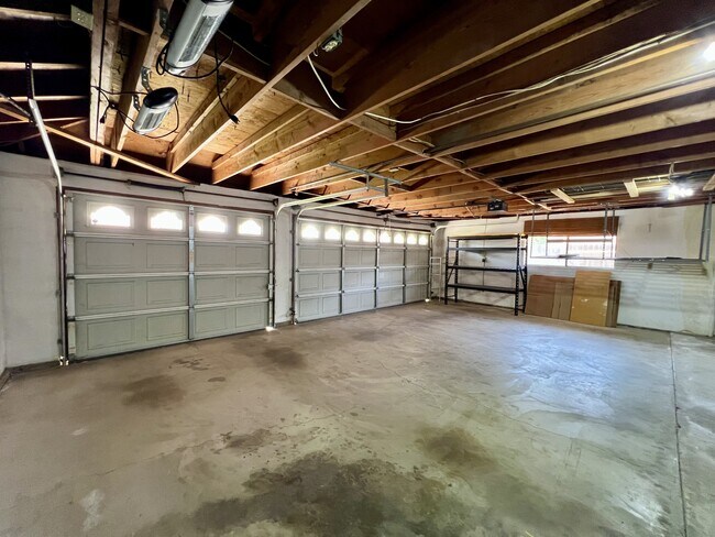 Building Photo - 6508 Landfair Dr