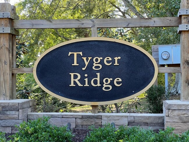 Building Photo - 1242 Cherry Orch Rd