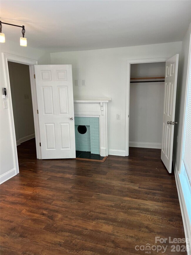 Building Photo - 346 Nesbit Ave